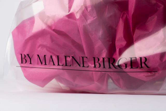 Individuell gestaltete Polybags von Embacollage für By Marlene Birger, die Eleganz und Funktionalität verbinden