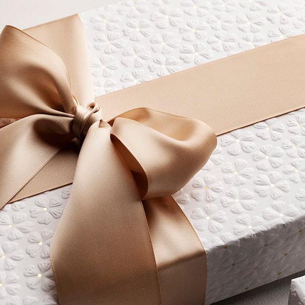 Geschenkpapier White Flower Hotfoil 20 cm x 100 m