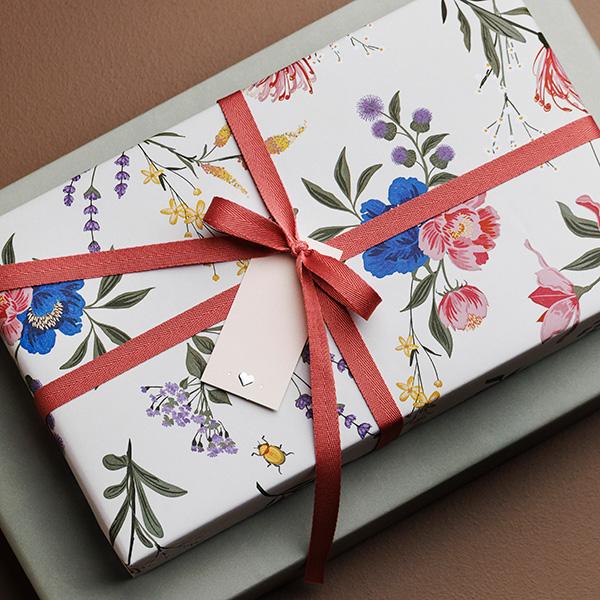  Geschenkpapier 3693 55 cm Avenue des fleurs Beige 55cm x 100m