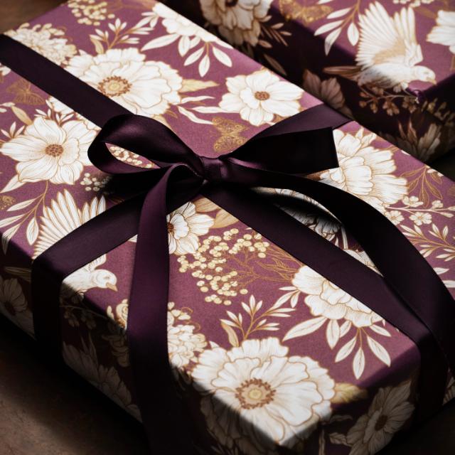 Geschenkpapier 3697 Purple Winterbloom, 100 m