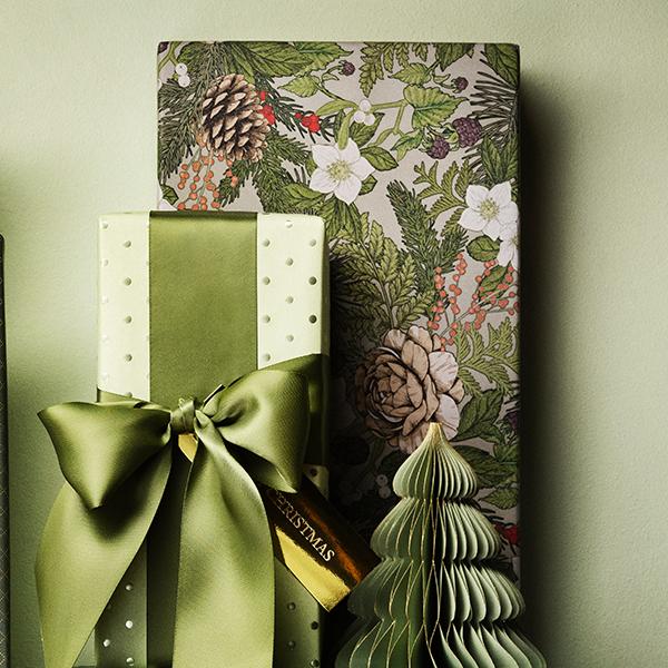 Weihnachtsgeschenkpapier Forest Floor Beige 55 x 100 cm