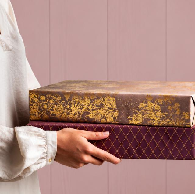 Christmas paper 6497 Golden Deer Antique Rose 55 cm x 100 m