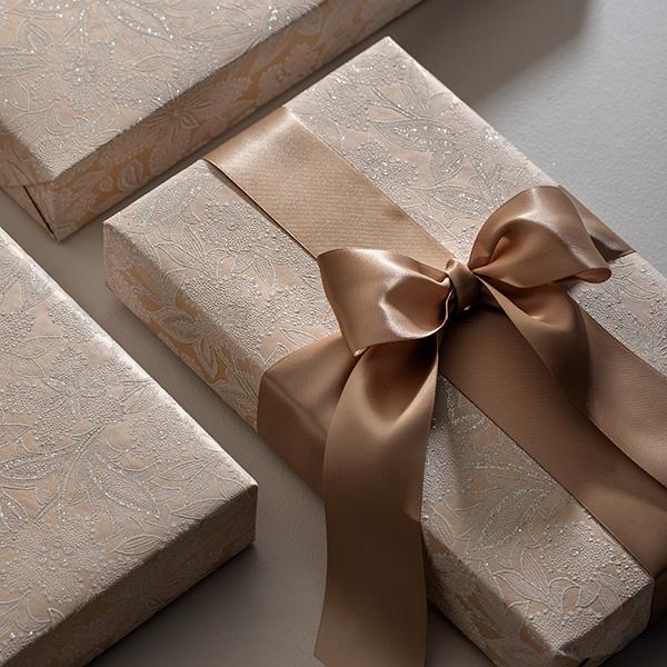 Geschenkpapier  6540 Luxury Lace flow Nougat 55 cm x 80 m