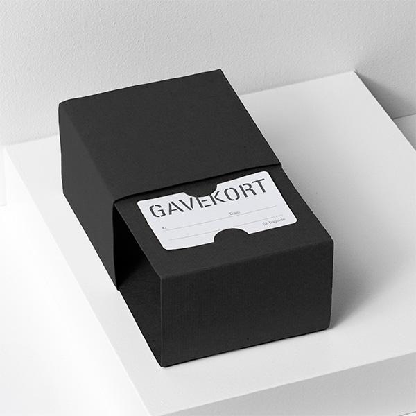 Gutscheinbox Schwarz geprägt 11x11x7cm