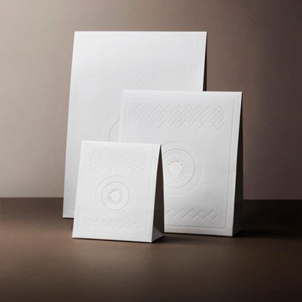 Geschenktüte Every Moment White 16x12x20+7