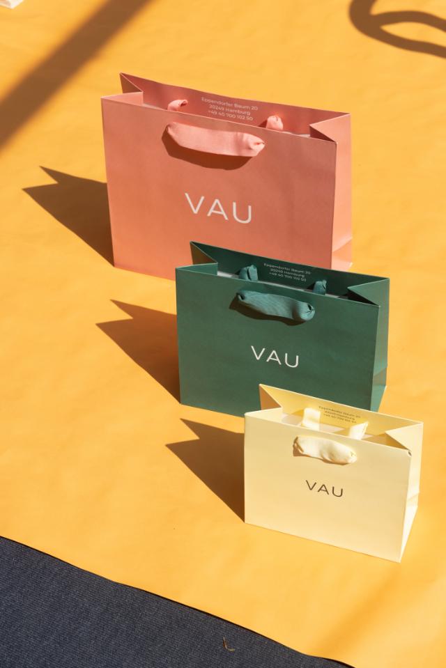 Luxustaschen von Embacollage und Vau sind personalisiert.