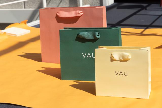 Luxustaschen von Embacollage und Vau sind personalisiert.