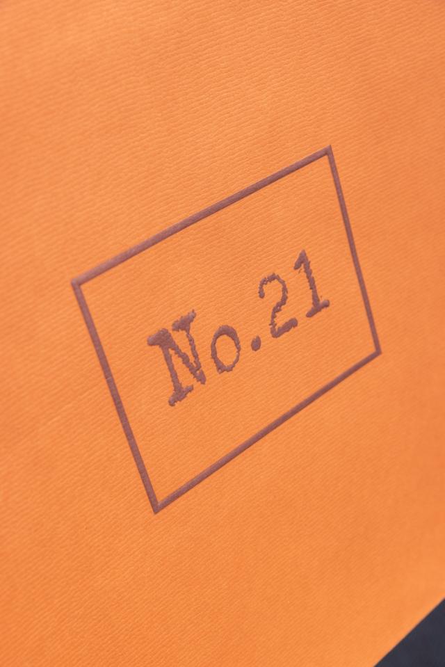 Die No.21 Kollektion von Embacollage bietet exklusive Luxustaschen.